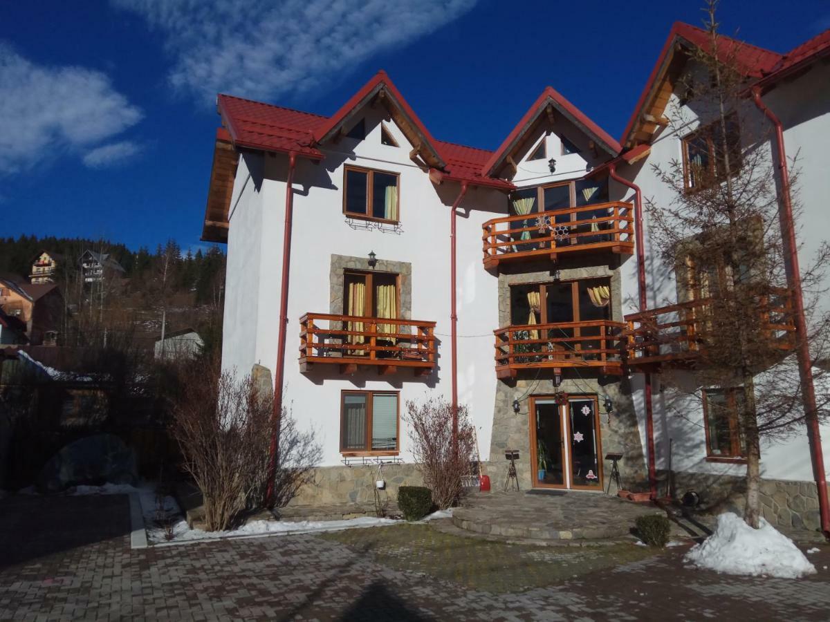 Casa Alexandru Hotel Azuga Buitenkant foto