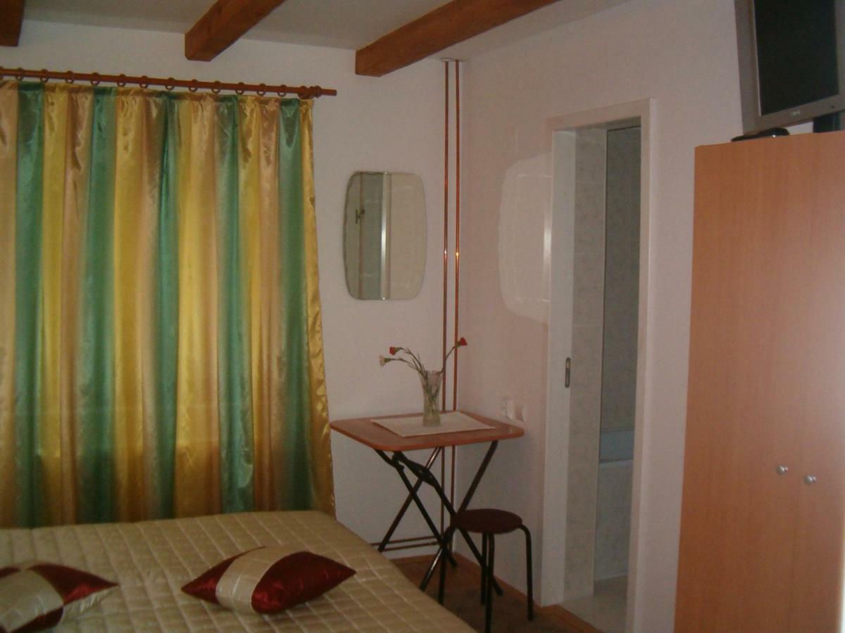 Casa Alexandru Hotel Azuga Buitenkant foto