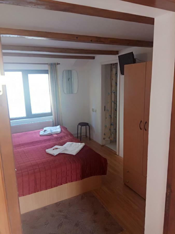 Casa Alexandru Hotel Azuga Buitenkant foto